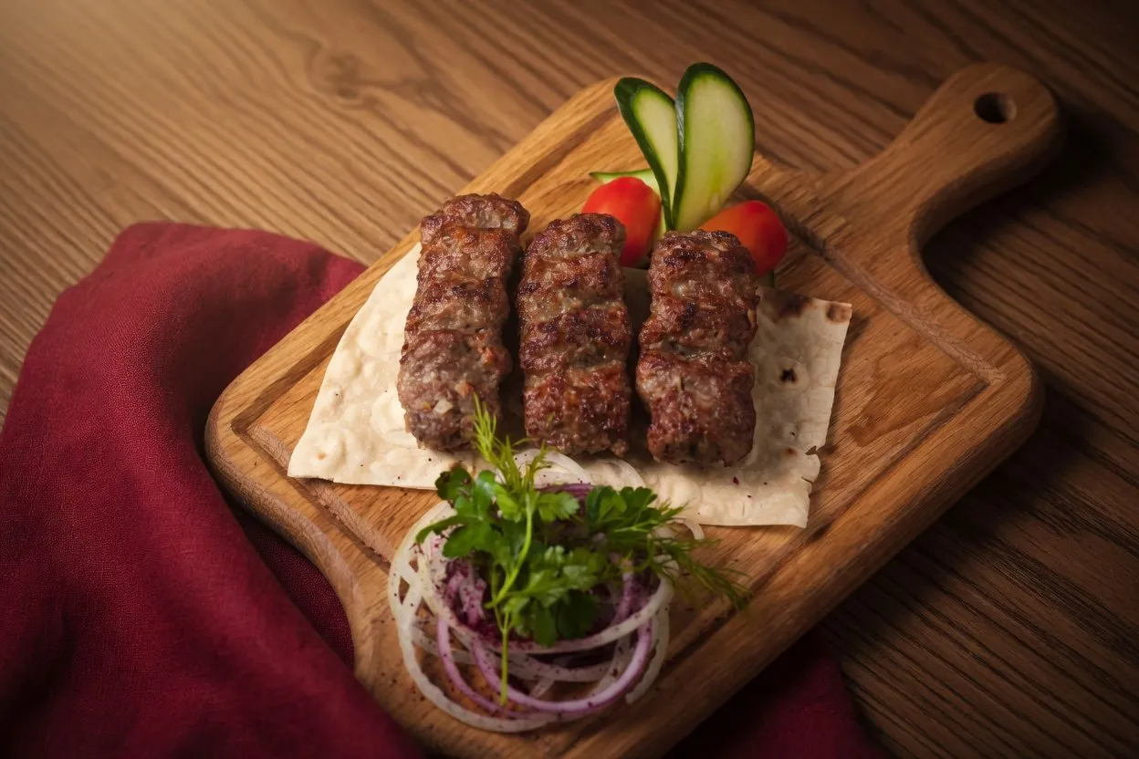 Люля кебаб из мяса говядины и баранины